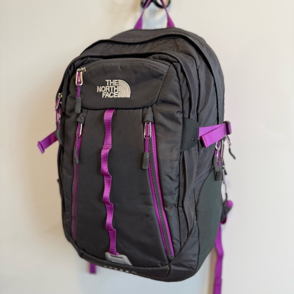 ⭐The North Face Surge II Backpack⭐ - Picture 4 of 11